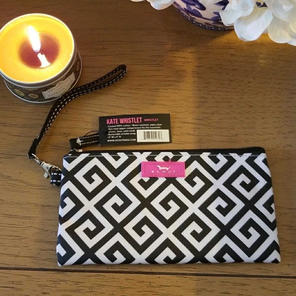 NWT Scout kate wristlet